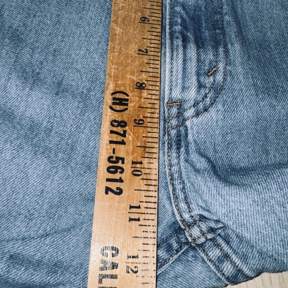 Levi's 505 Straight Fit Jeans Mens 38x32 Light Wash Blue Excellent Denim Cotton